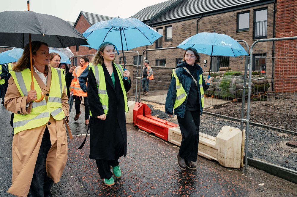 Housing secretary visits major housing regeneration project in Bellsmyre