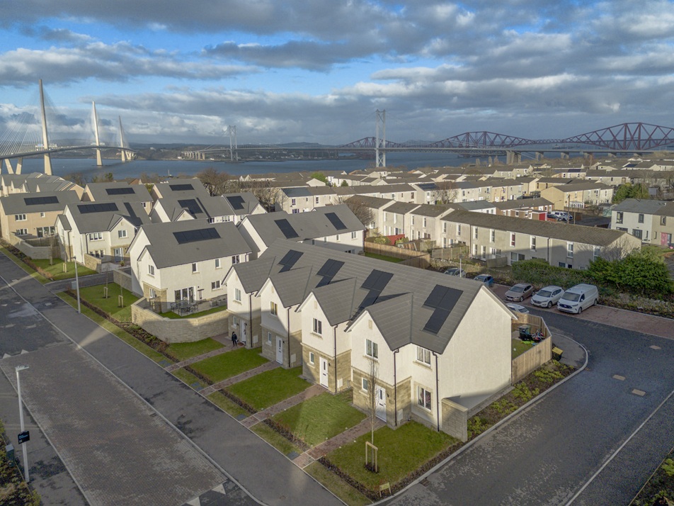 Cala hands over homes at Queensferry Heights