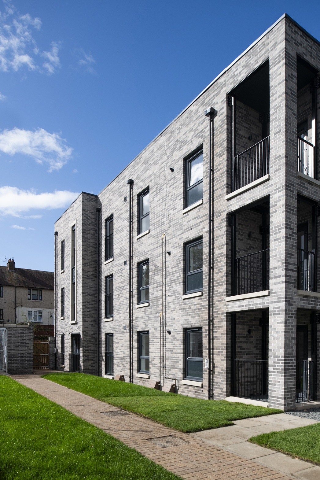 Affordable homes handed over at Falkirk's Westquarter