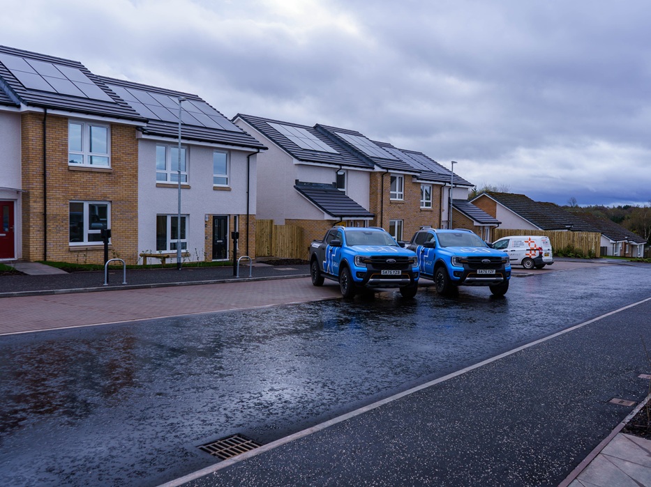 The JR Group hands over 17 new homes at Millerston development