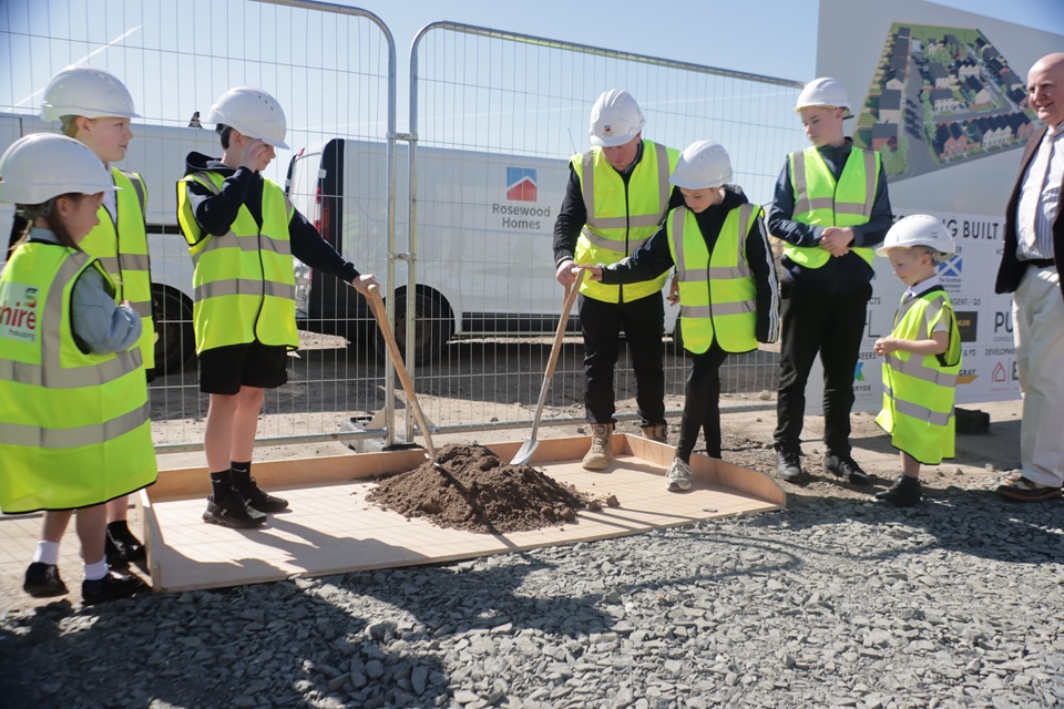 Pupils mark start of work on new Shire homes