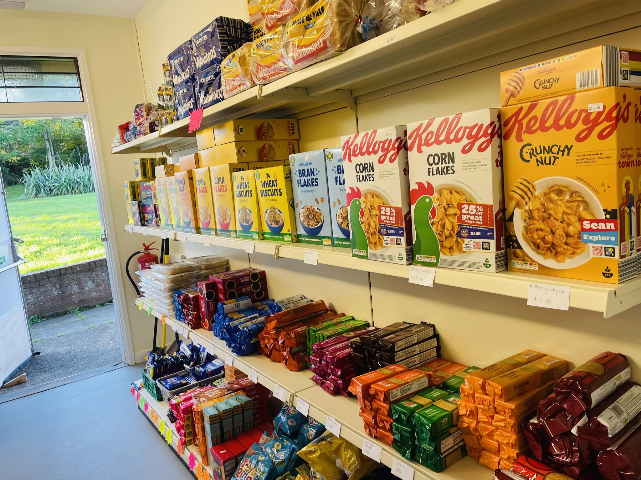 Castlemilk pantry transitions to new community shop