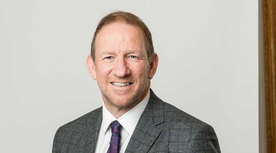 Barratt Redrow returns £400m to shareholders
