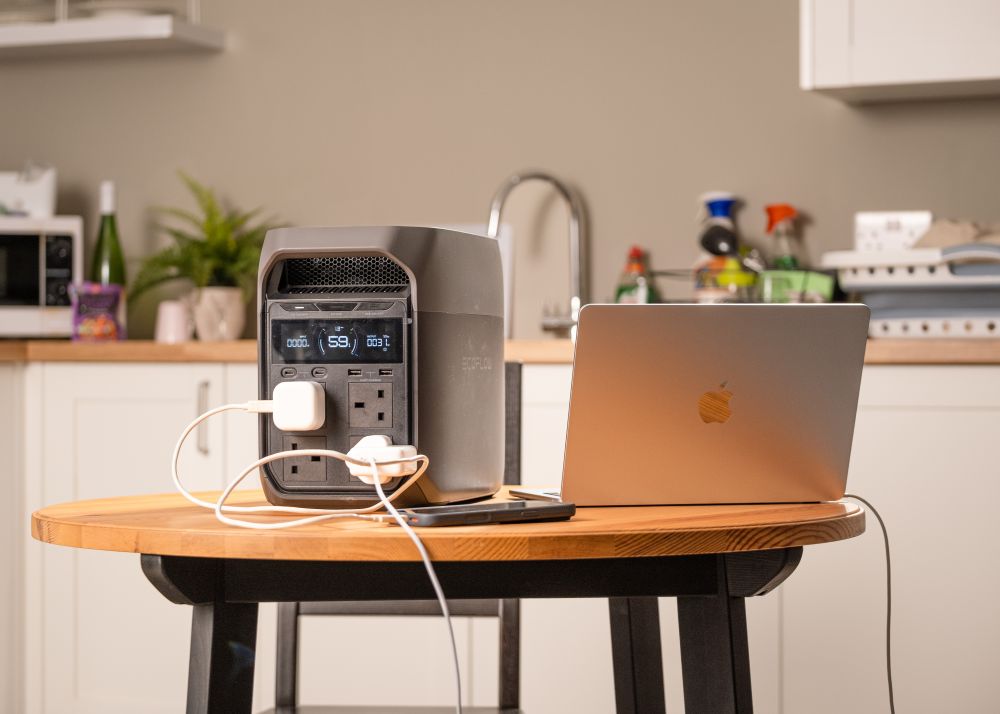 SSEN Distribution delivers first of 20,000 home battery packs