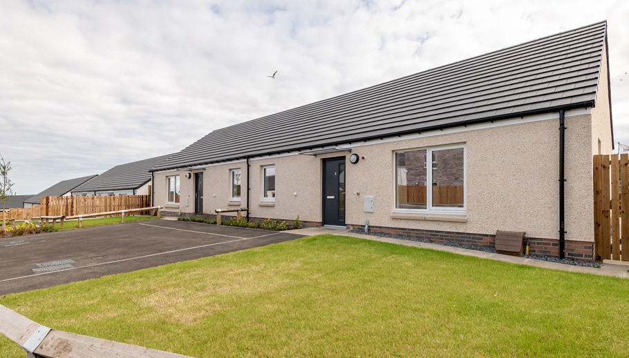 Robertson hands over 44 affordable extra care homes in Fife