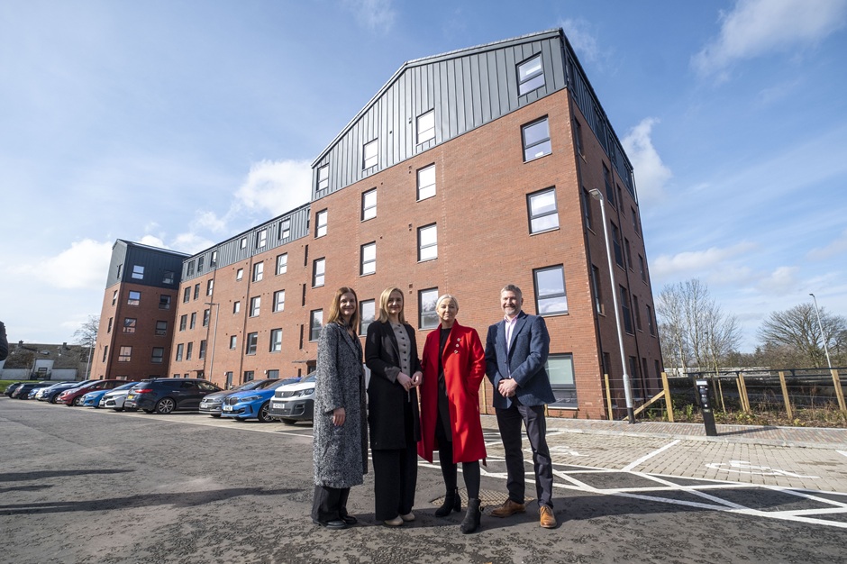 Sanctuary welcomes Màiri McAllan to mark completion of Cumbernauld affordable homes