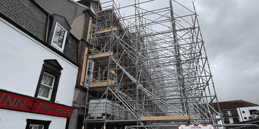 Council orders evacuation from dangerous Largs building