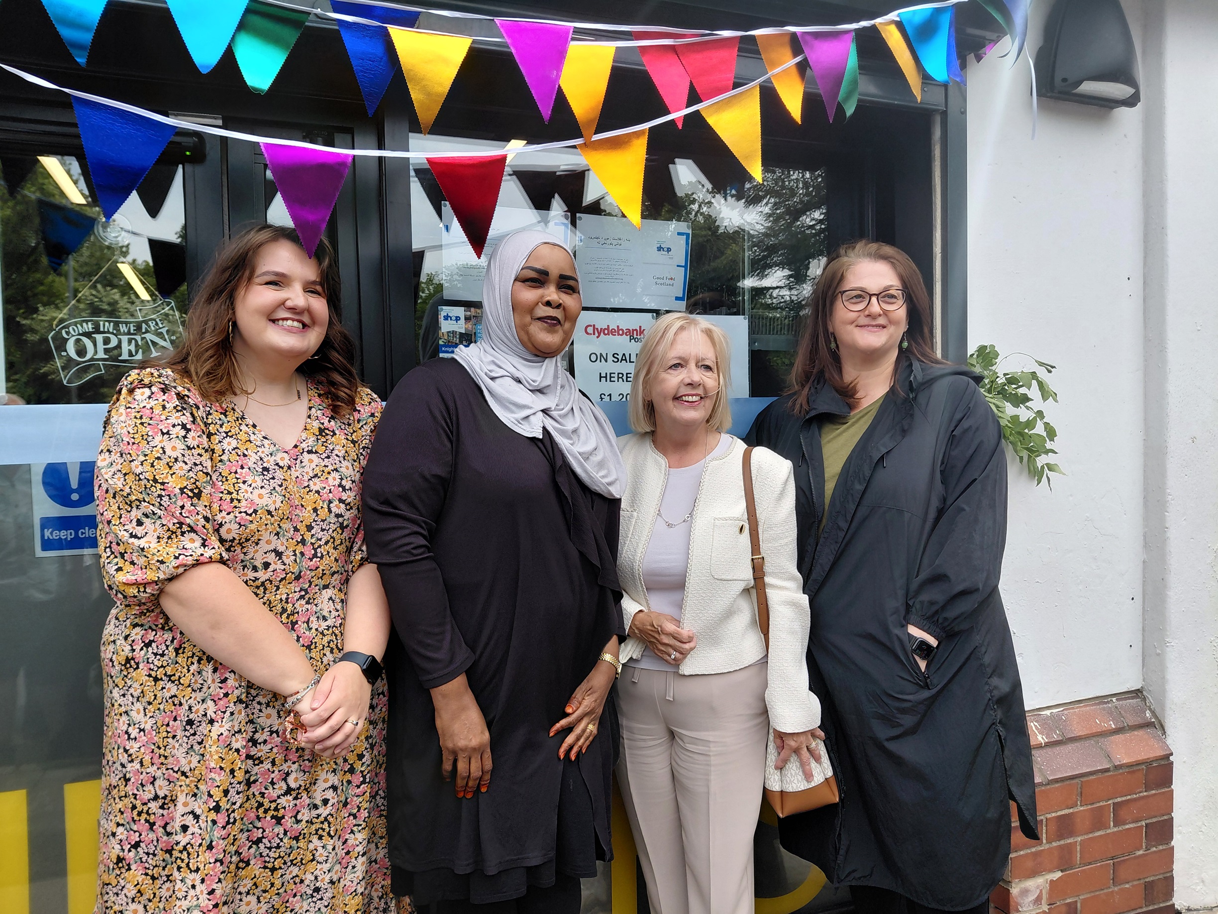 Community shop opens in Glasgow to ease financial pressure for tenants