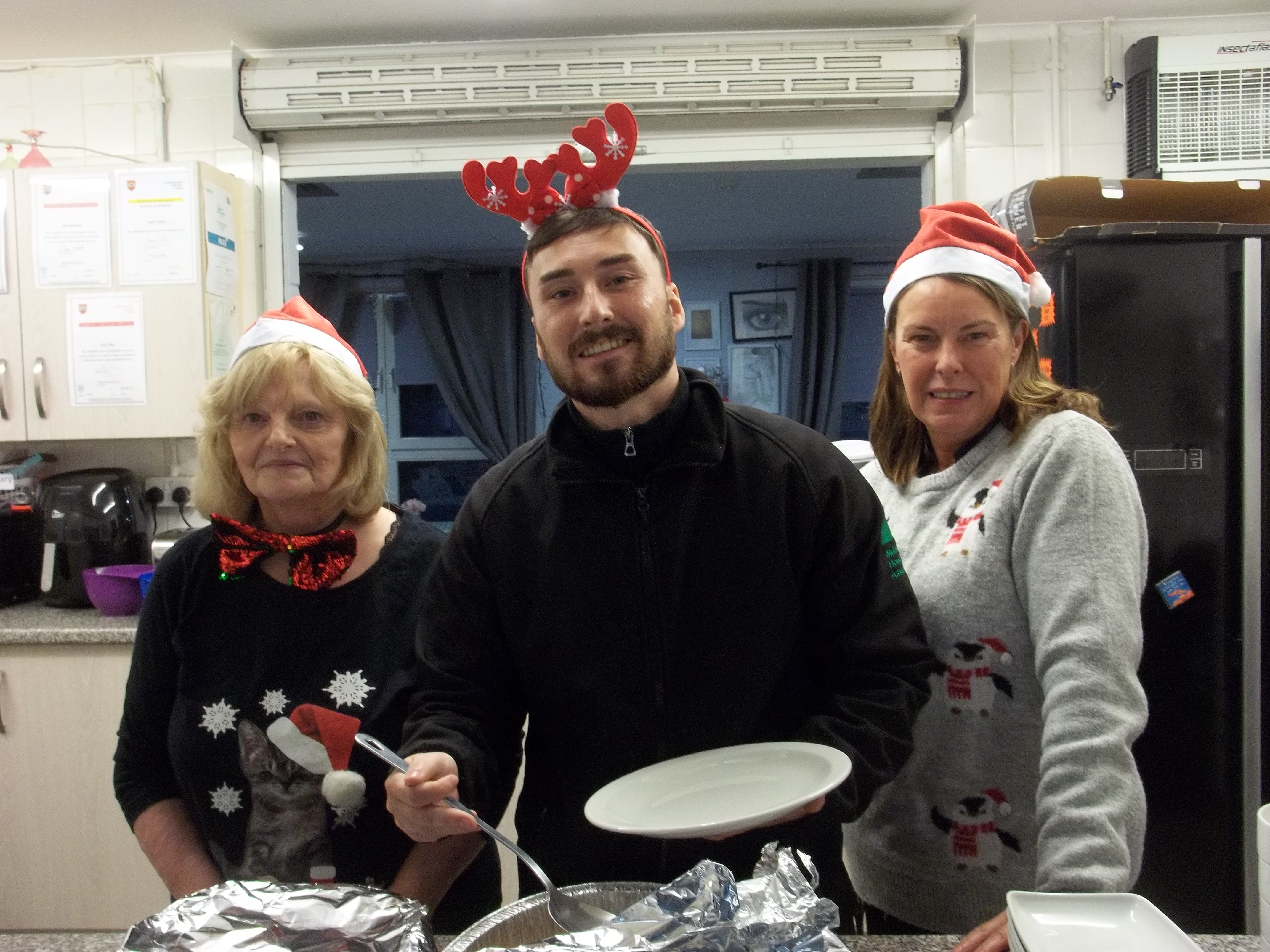 Muirhouse Housing Association hosts weekly dinner party