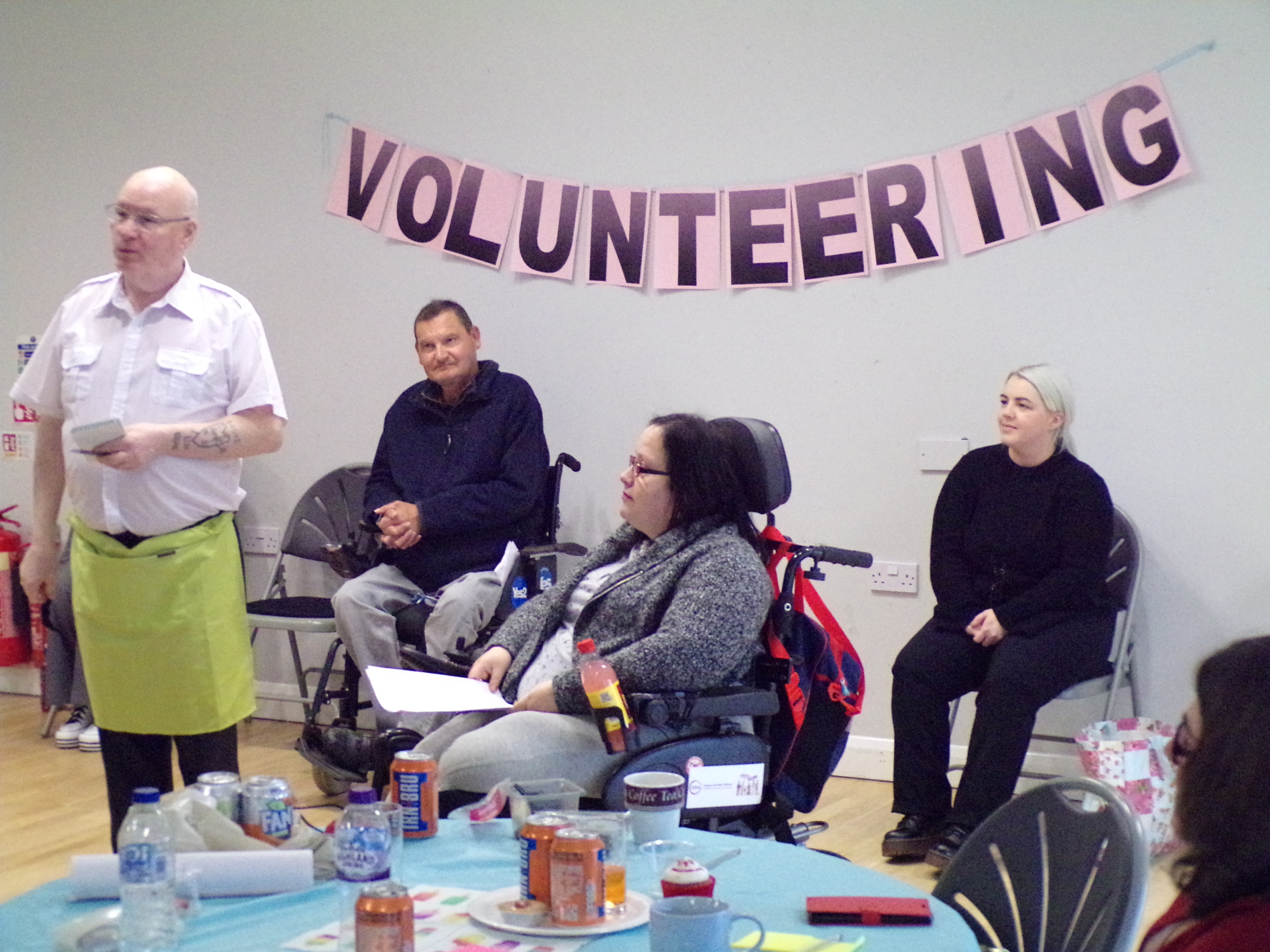 Volunteers take a bow at Thenue event