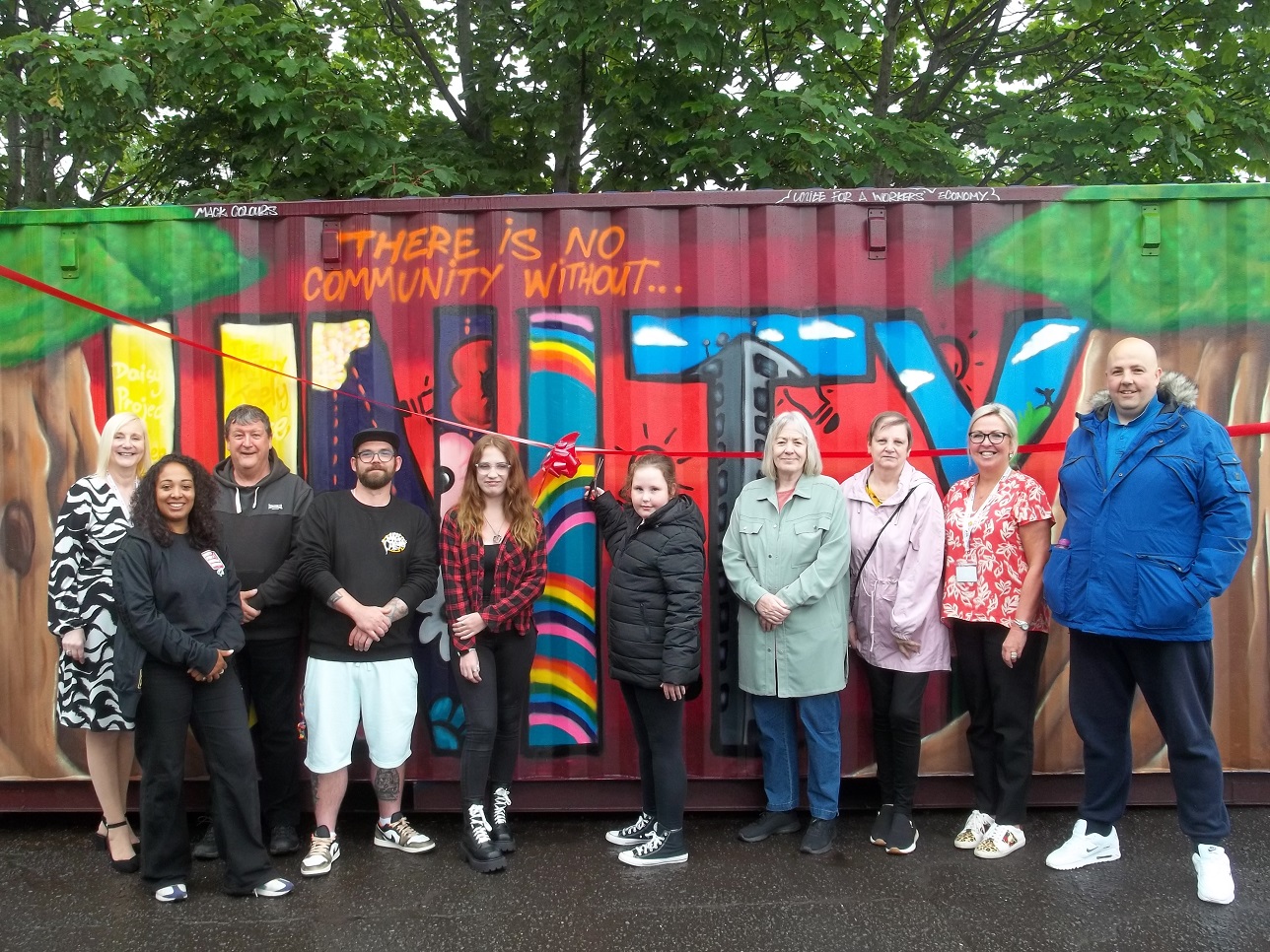 Castlemilk pantry marks 2nd anniversary with community event and new mural
