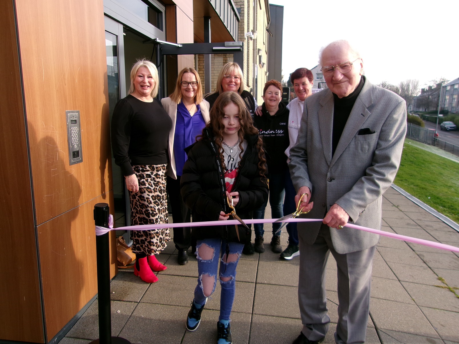 Christmas cracker launches new Cadder community hub