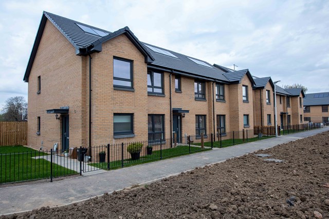 Paisley tenants give thumbs-up to new council homes