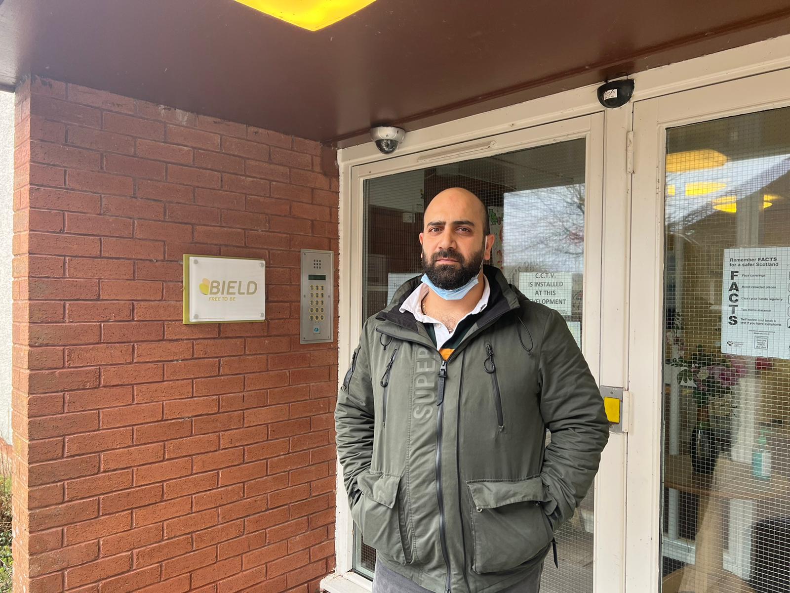 Barber bowls over Inverclyde residents with free haircuts