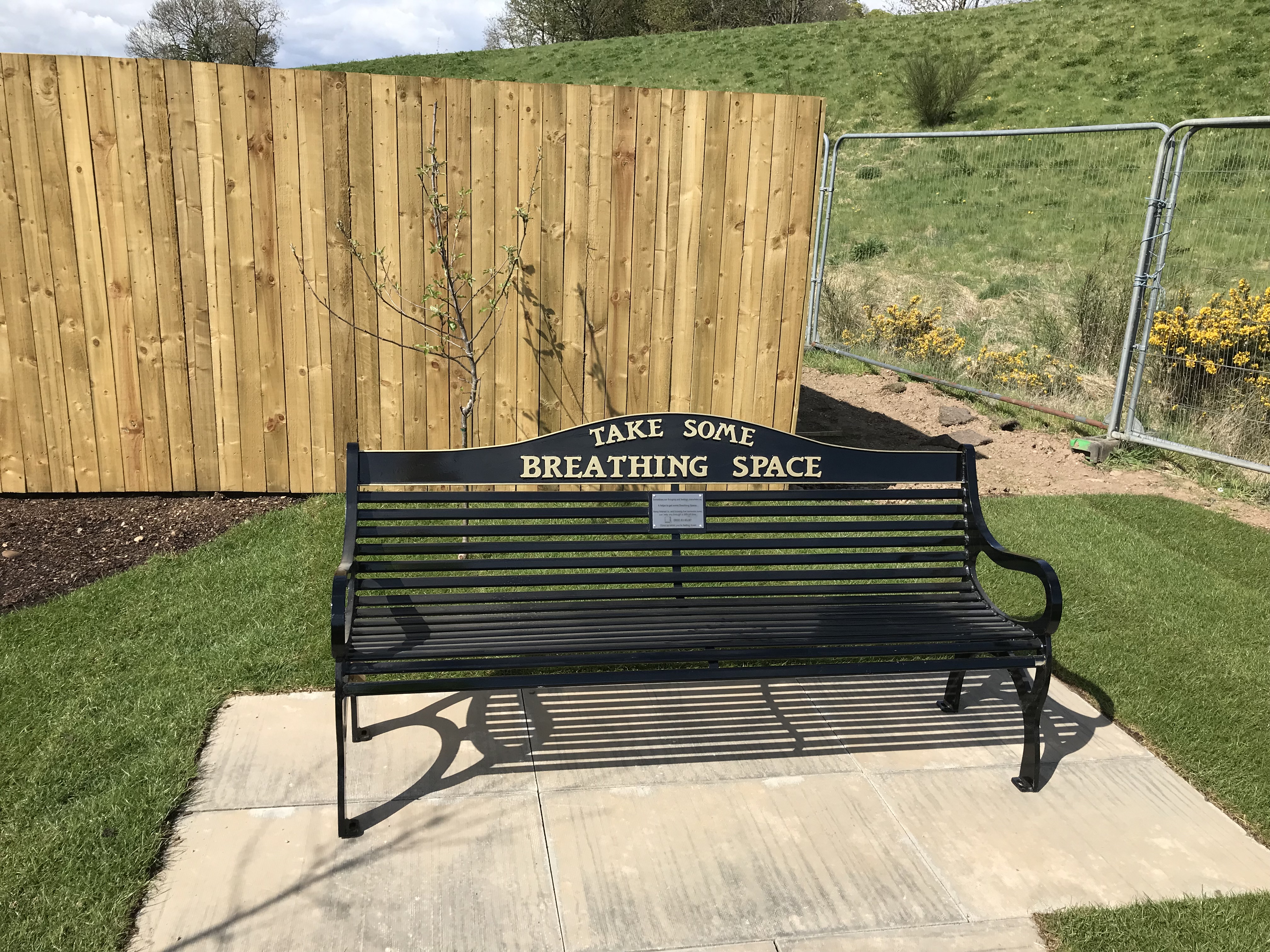 Springfield unveils additional Breathing Space bench in Blairgowrie