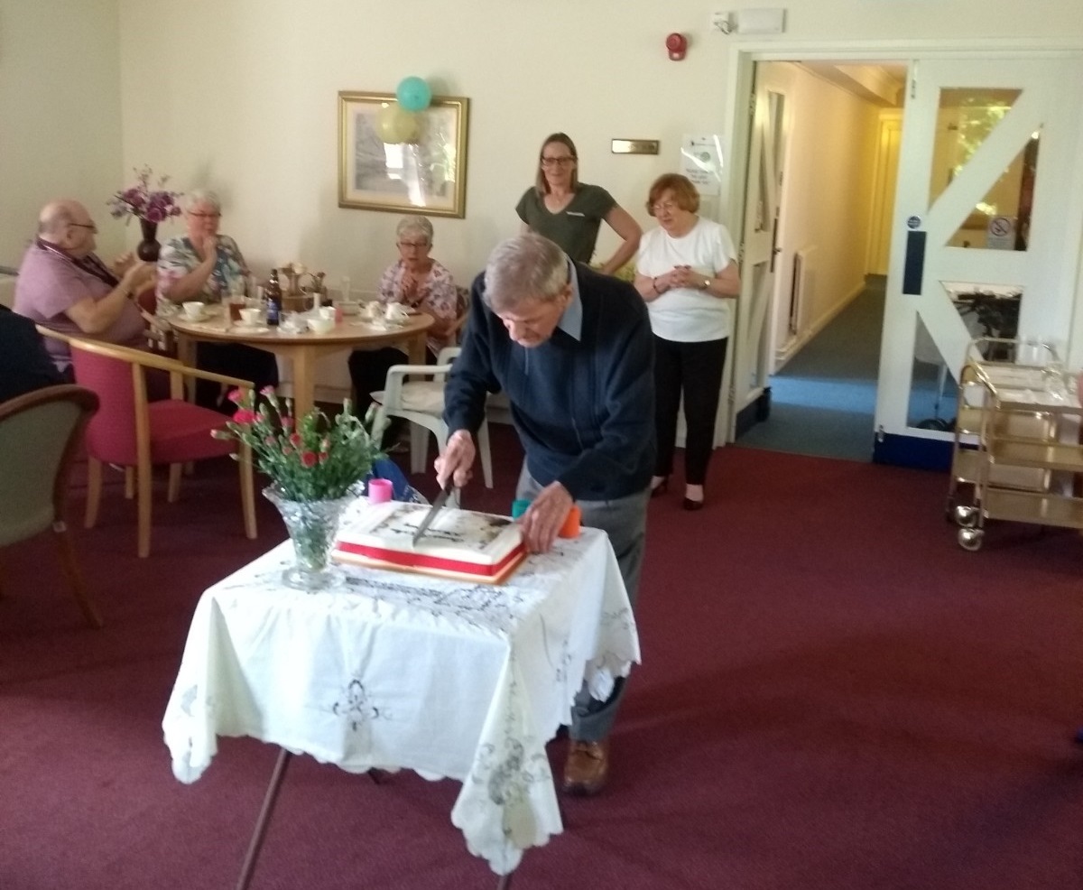Clackmannanshire residents celebrate Hanover’s 40th anniversary