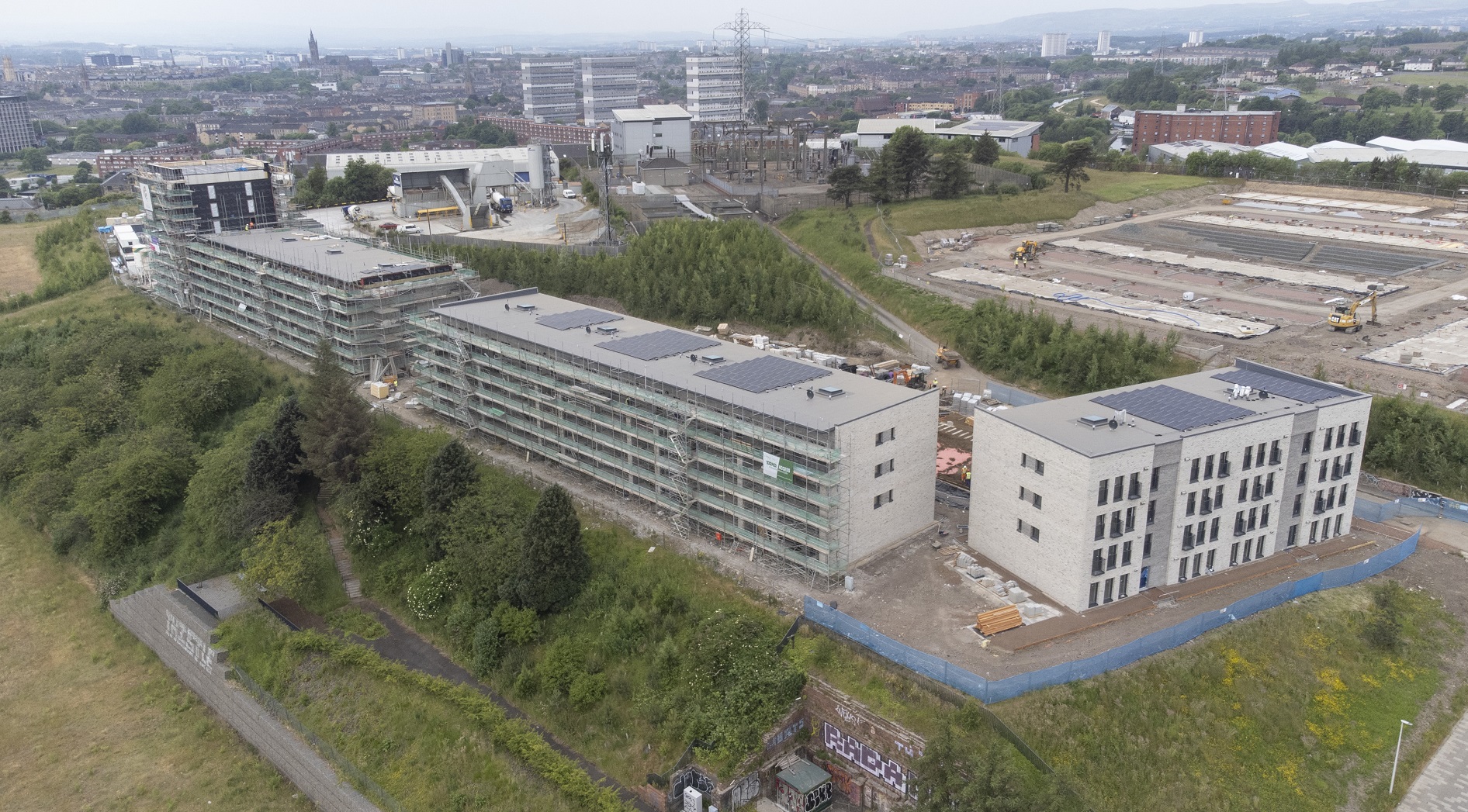 Zero carbon buildings minister checks progress at Scotland’s largest Passivhaus development