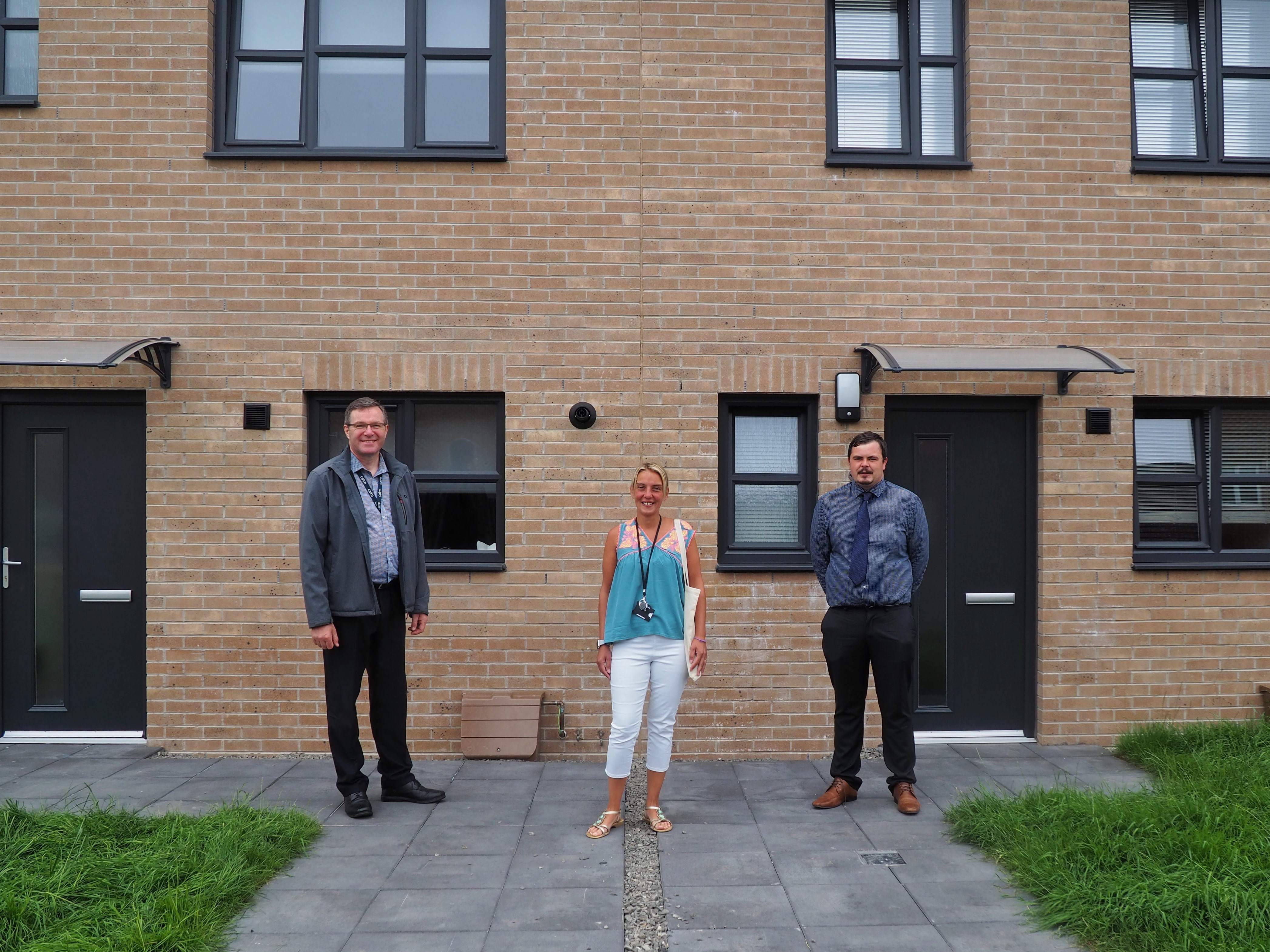 Cairn Housing Association hands over keys to new north Glasgow tenants