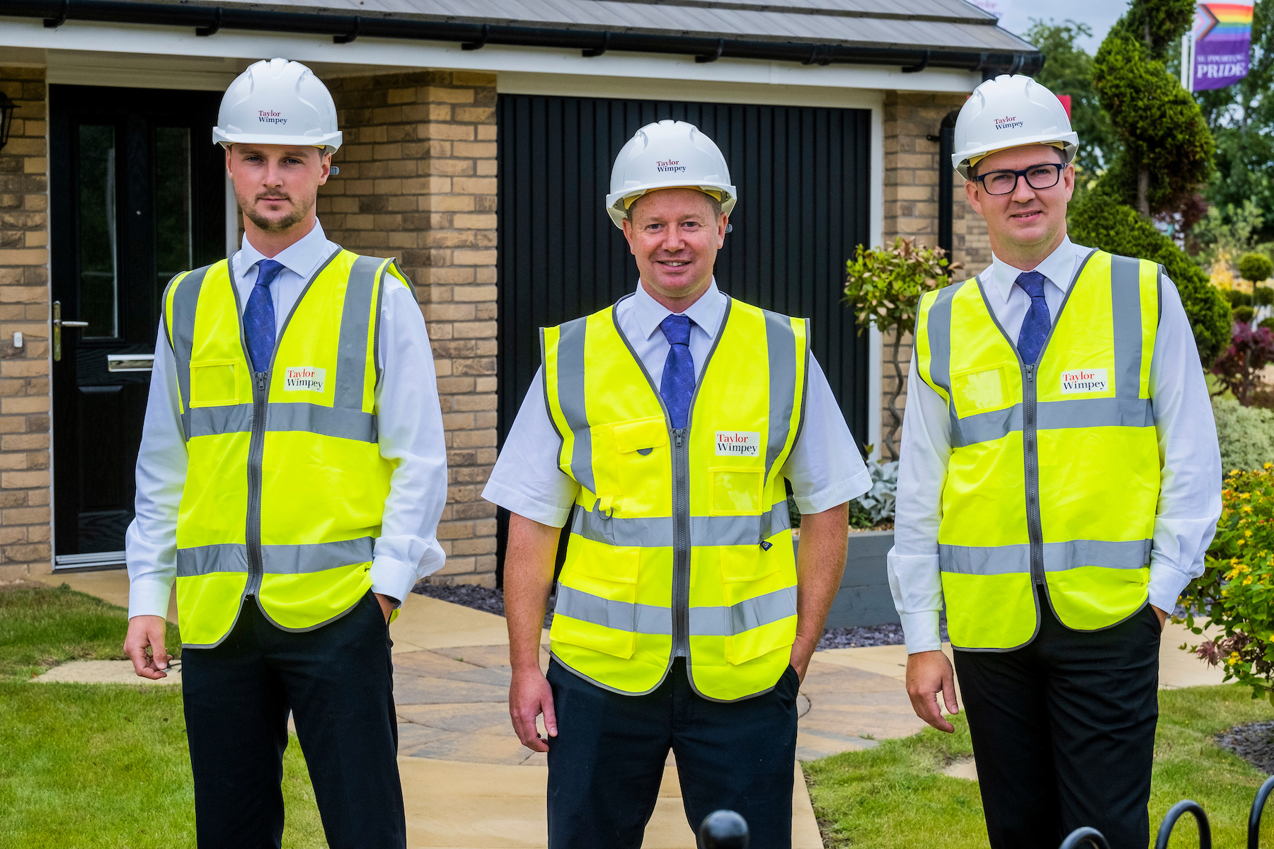Three Taylor Wimpey site managers win prestigious national housebuilding award