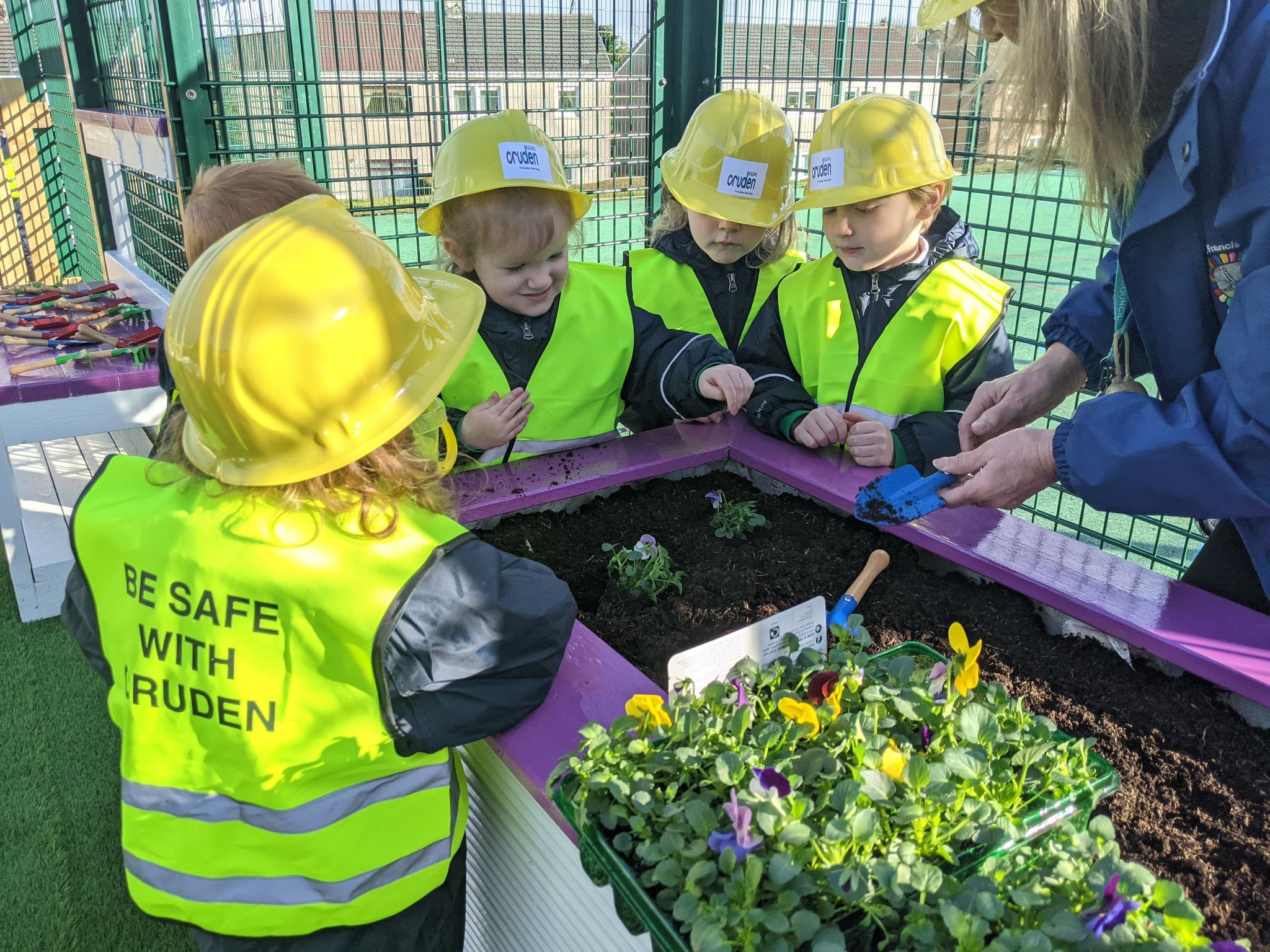Sanctuary and Cruden bring learning outdoors in Port Glasgow