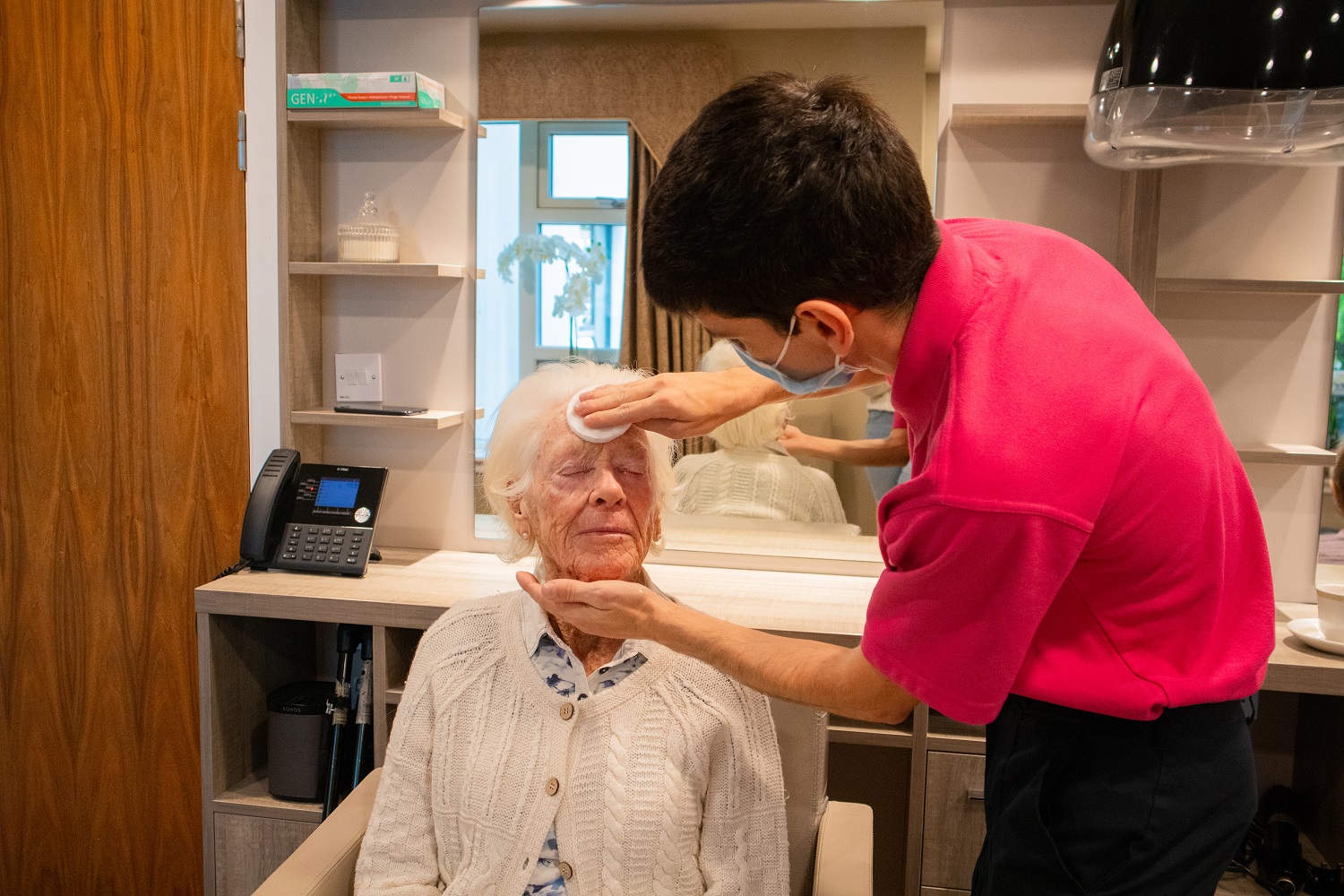 Residents put feet up at new Edinburgh care home salon