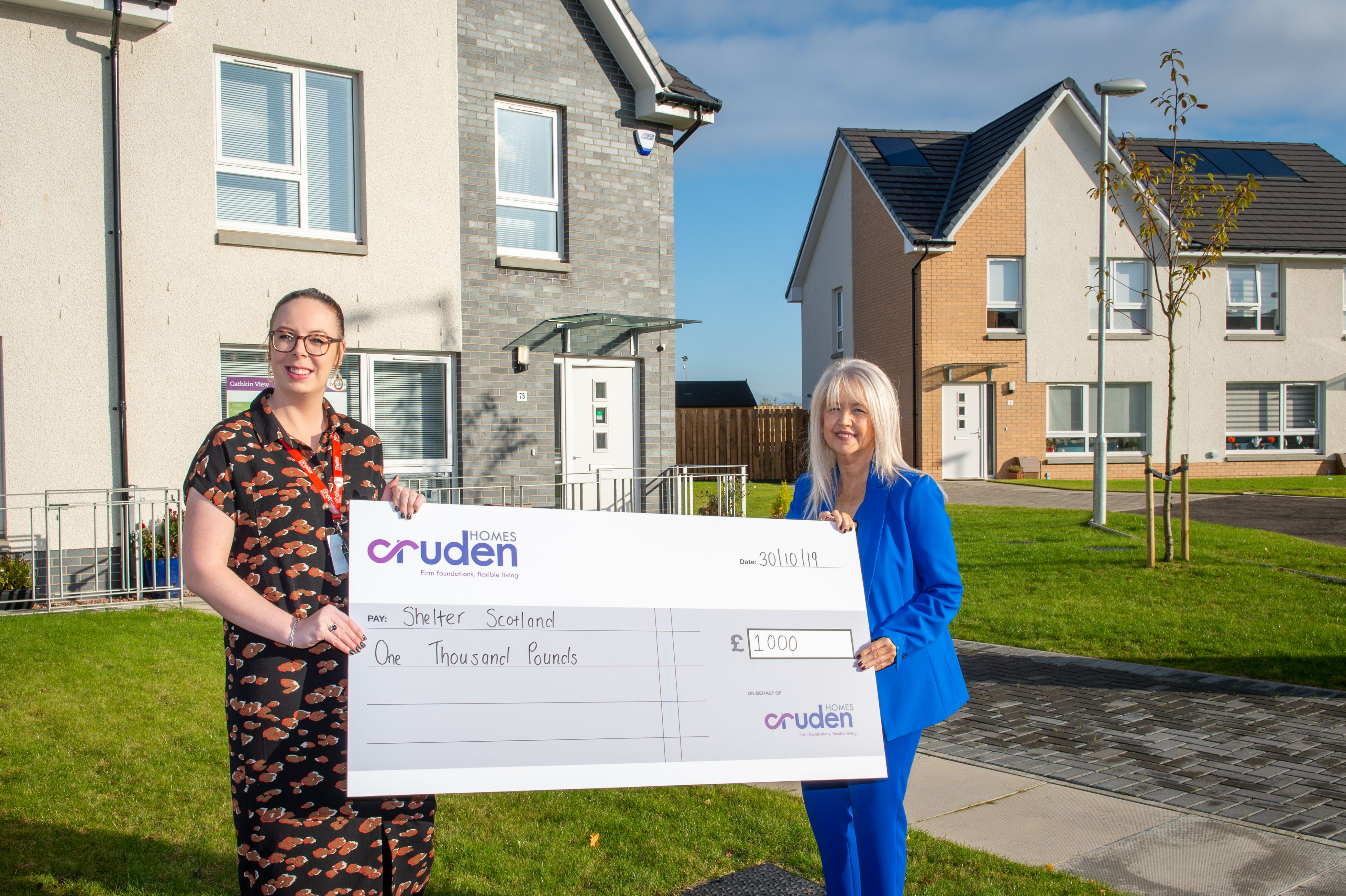 Cruden Homes West donates £1k to Shelter Scotland