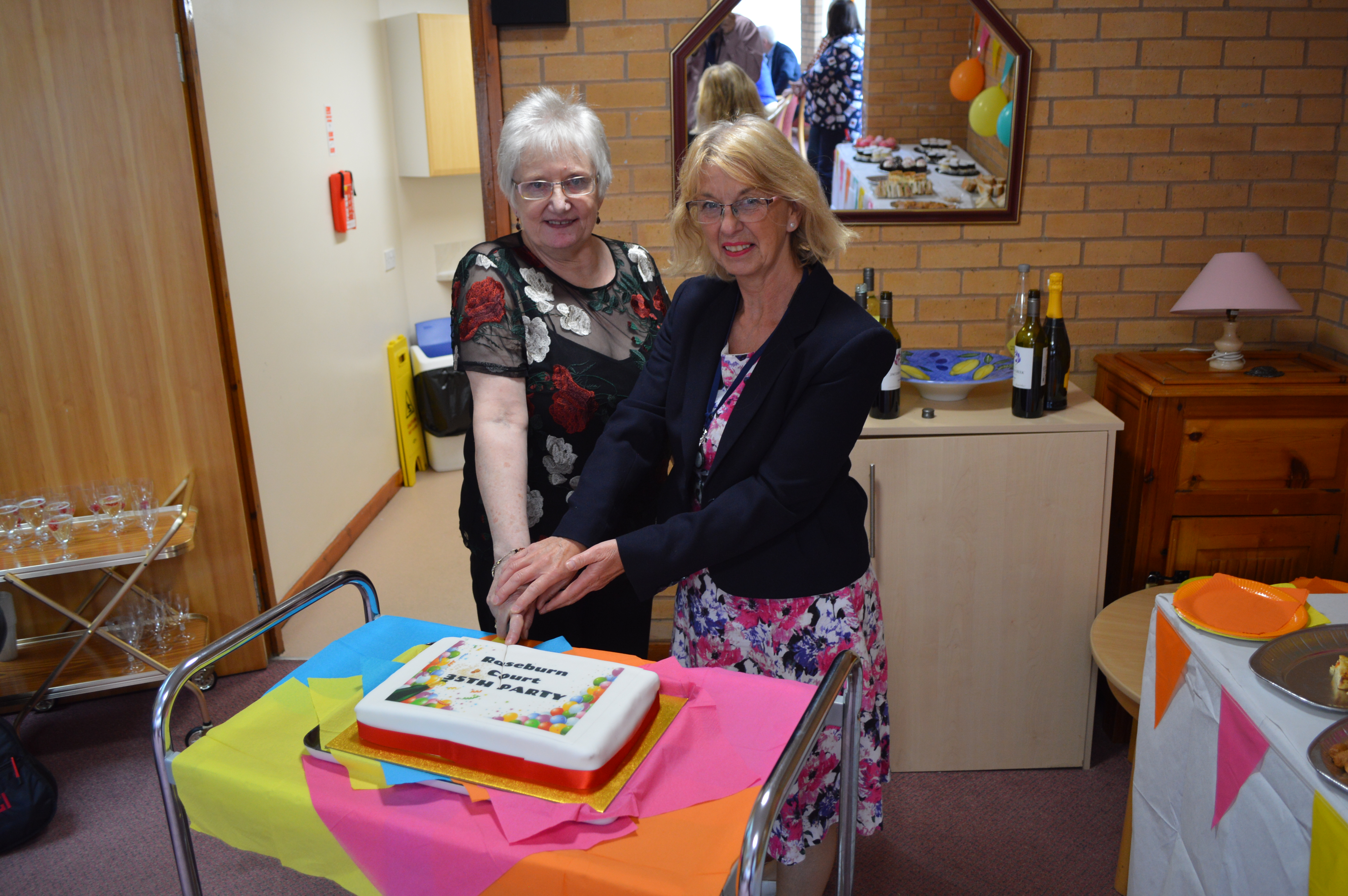 Roseburn residents celebrate Hanover’s 40th anniversary