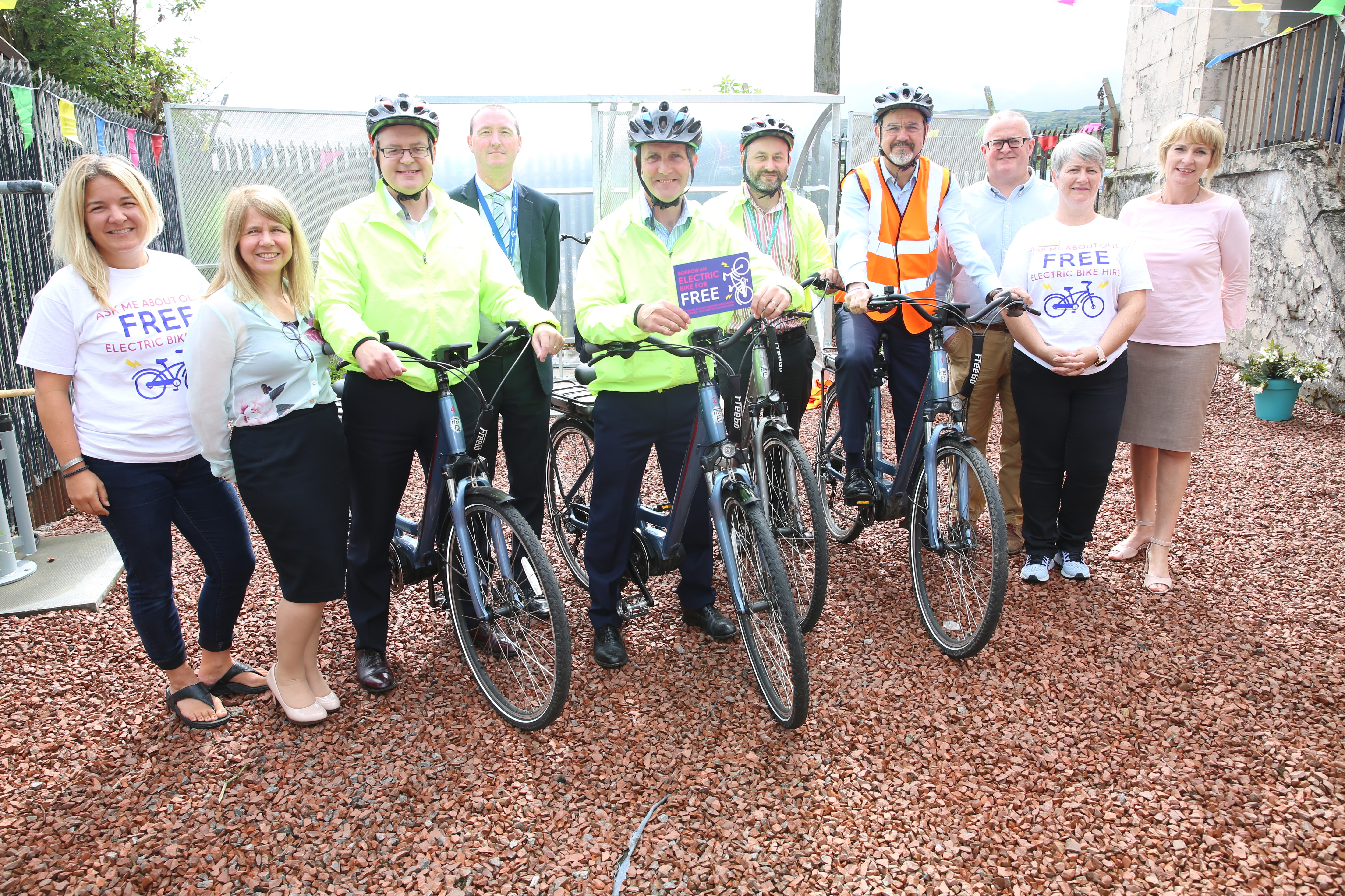 Transport minister visits unique e-bike project at Cloch