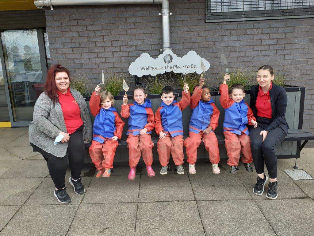 Nursery kids first to visit Wellhouse Housing Association’s new raingarden