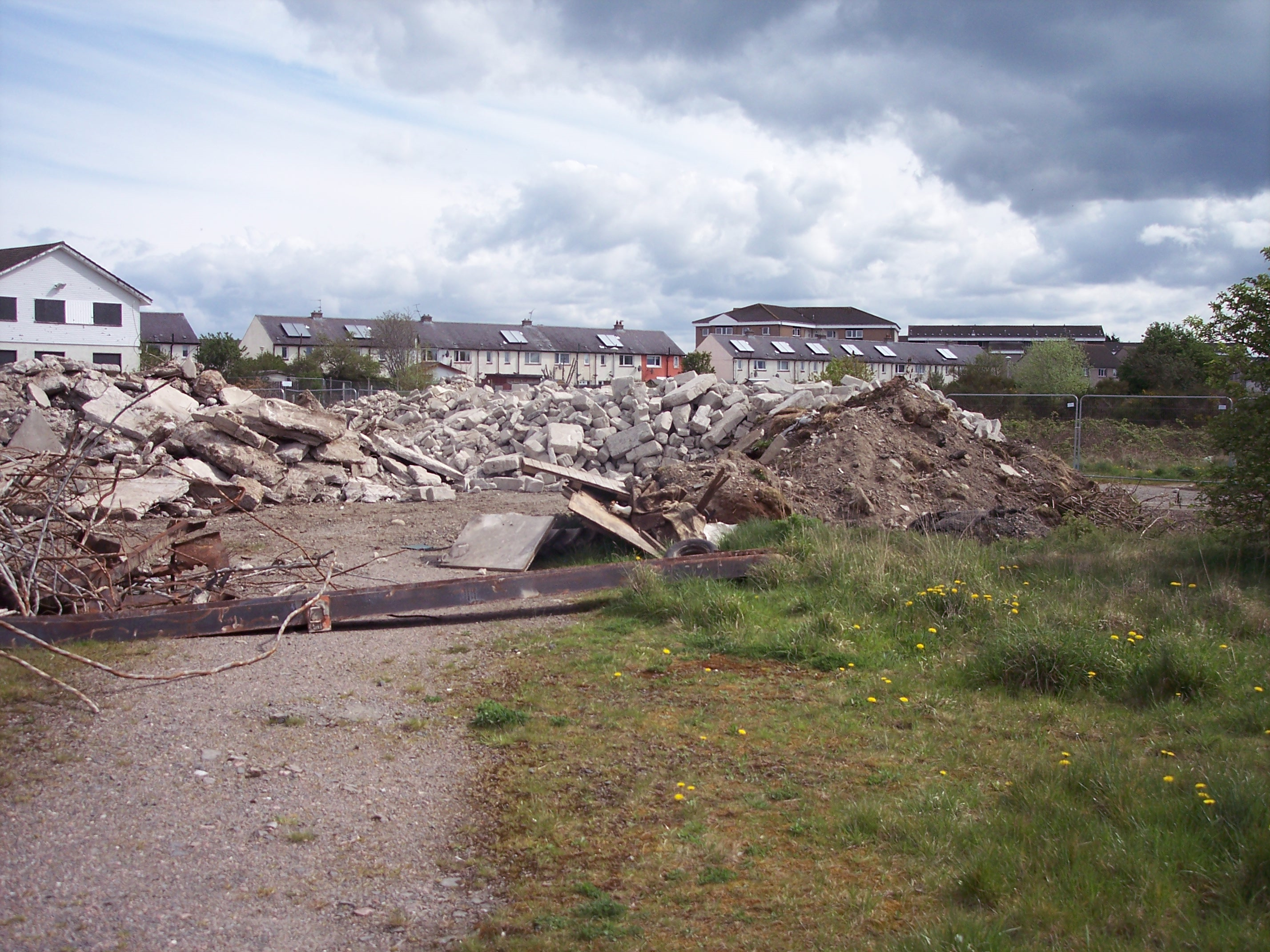 Primary pupils pave the way as tenants move into new Inverness homes