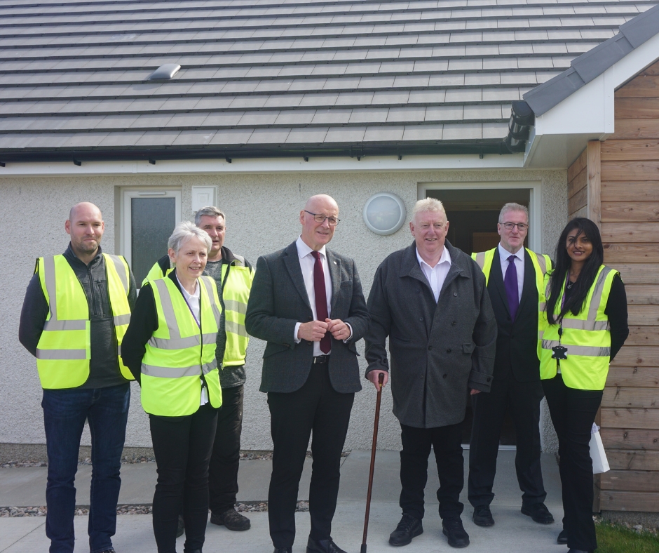 First Minister visits HHP