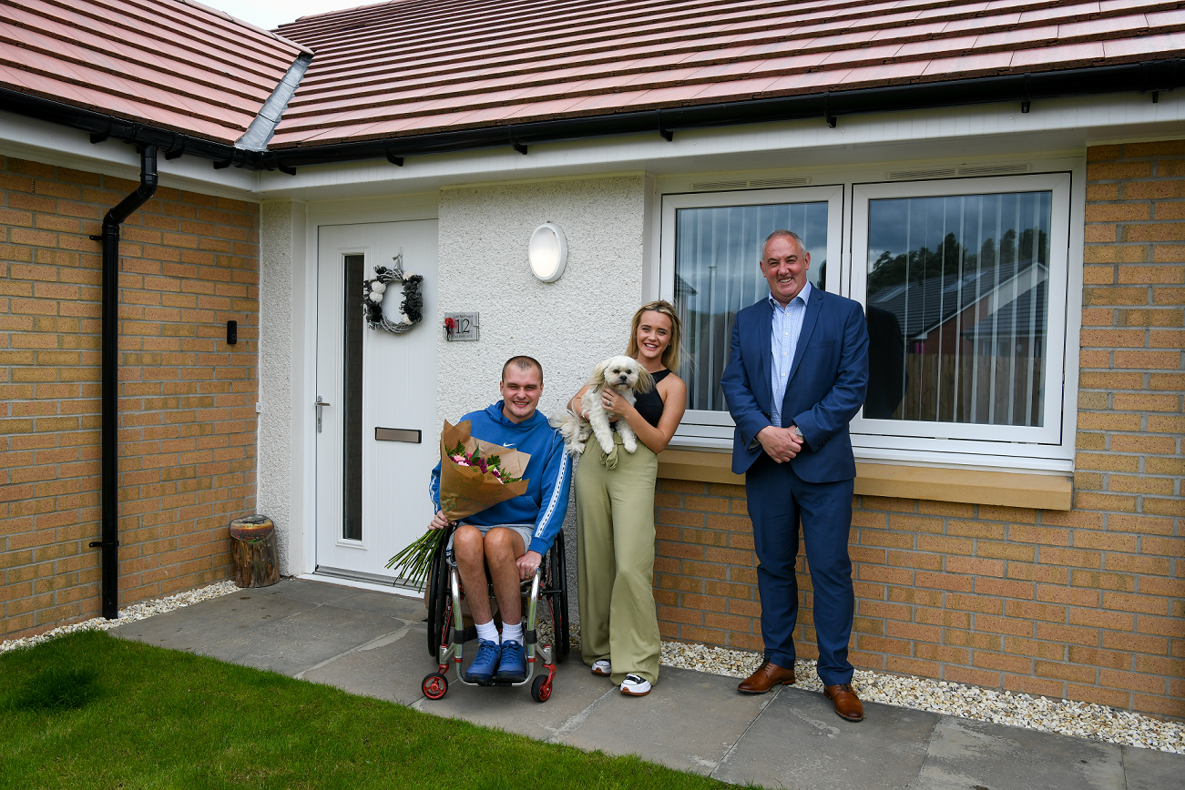 Housing minister visits Riverside Scotland's newest accessible homes