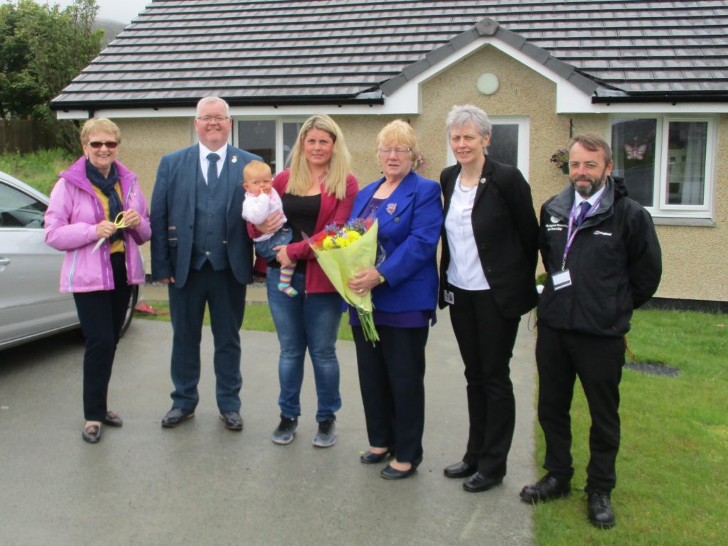 Hebridean Housing Partnership officially opens Corran Cismaol development