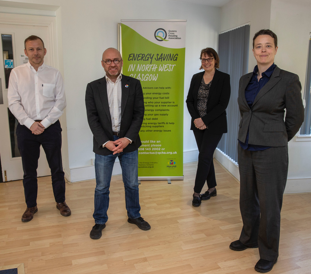 Patrick Harvie MSP hears of fuel poverty and zero carbon challenges at Queens Cross visit