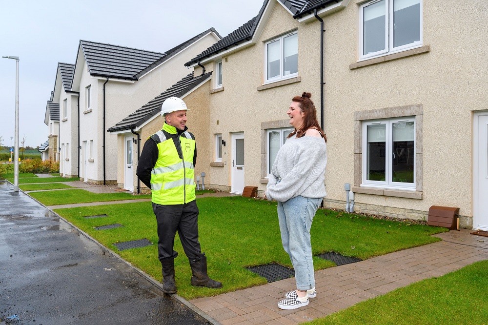 Cala hands over 14 affordable homes to Wheatley Homes East in Linlithgow