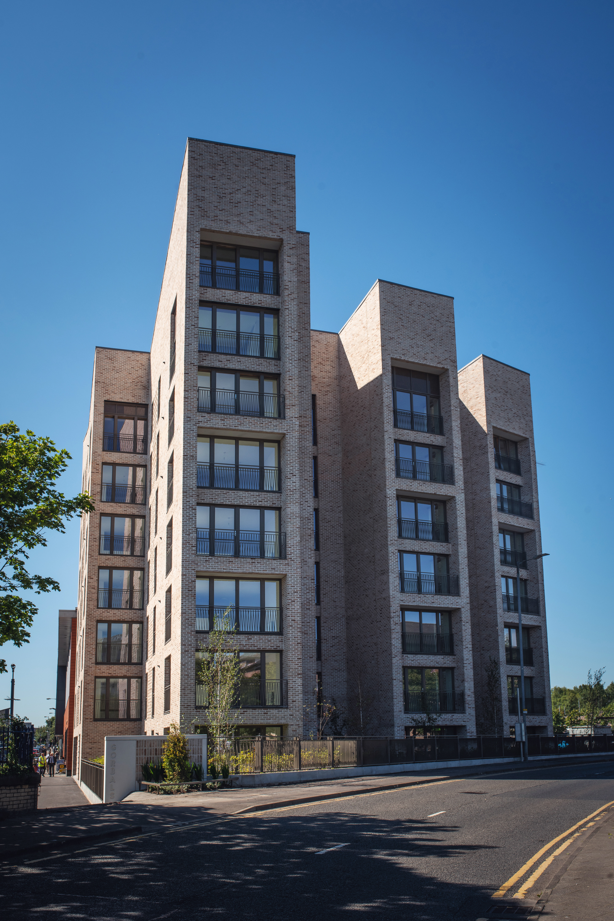 Gateway to Gorbals development officially opened by Nicola Sturgeon