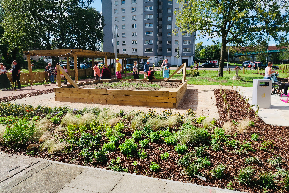 Underused greenspace in Cardonald transformed into vibrant community park