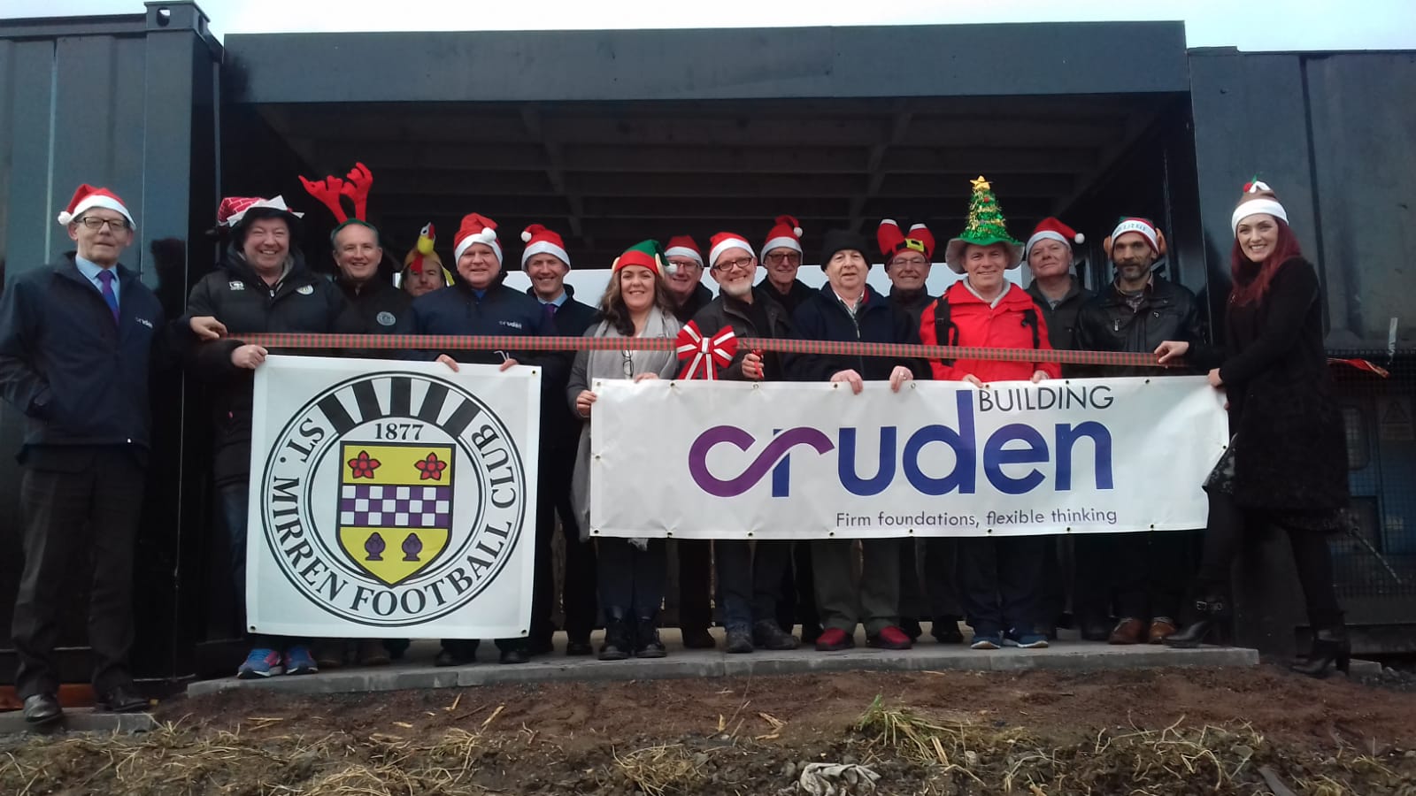 Cruden Building and Link give early Christmas present to men’s mental health charity