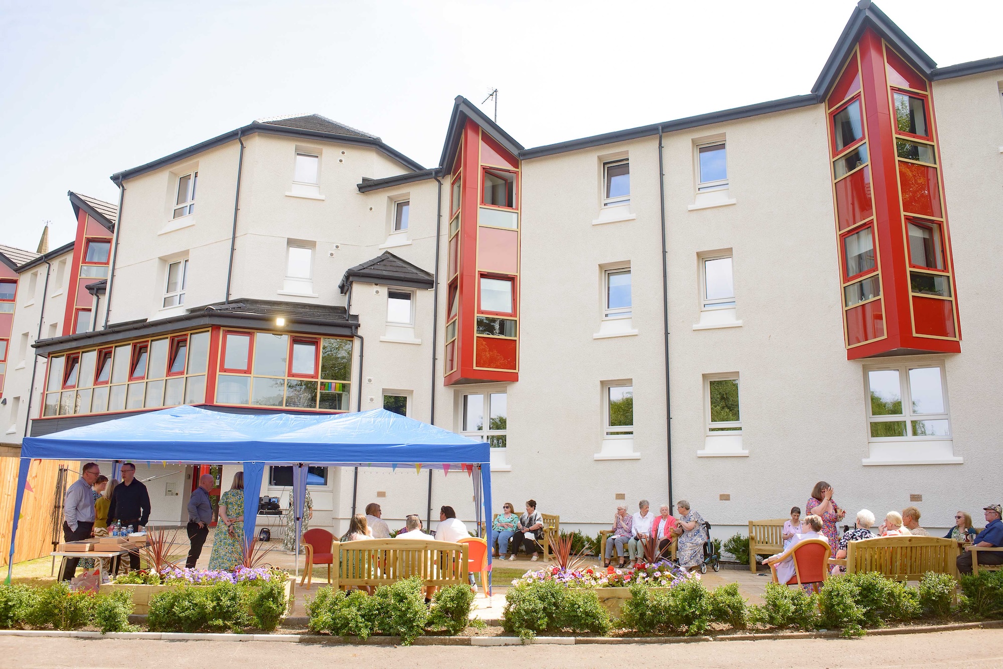 Kirkintilloch flats transformed with award winning £2.1m energy efficiency retrofit upgrades