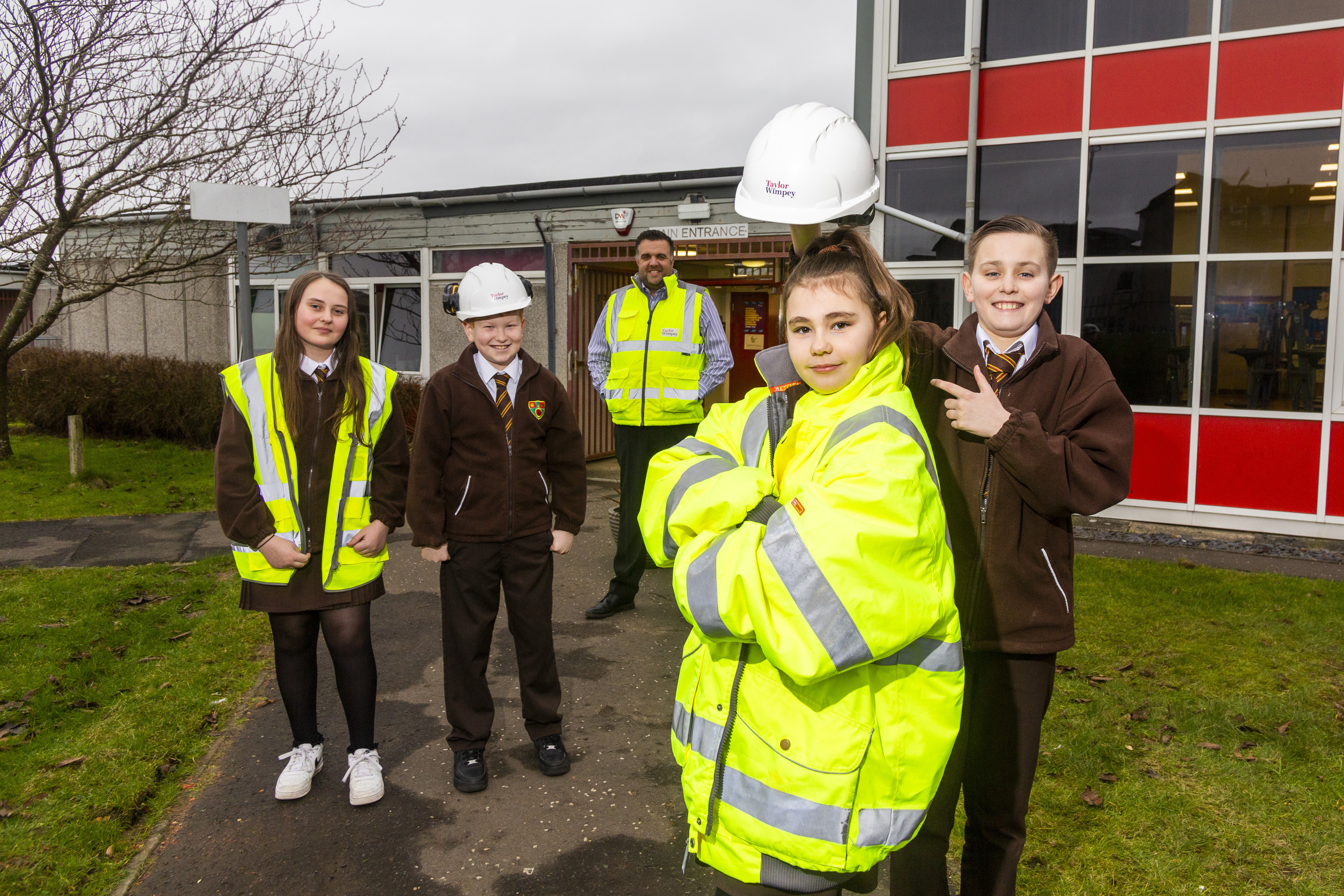 Taylor Wimpey gives lesson in safety to local school children in Moodiesburn