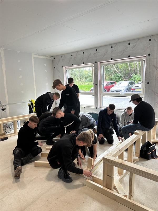 Students gain net zero skills at Scotland’s first eco construction training centre