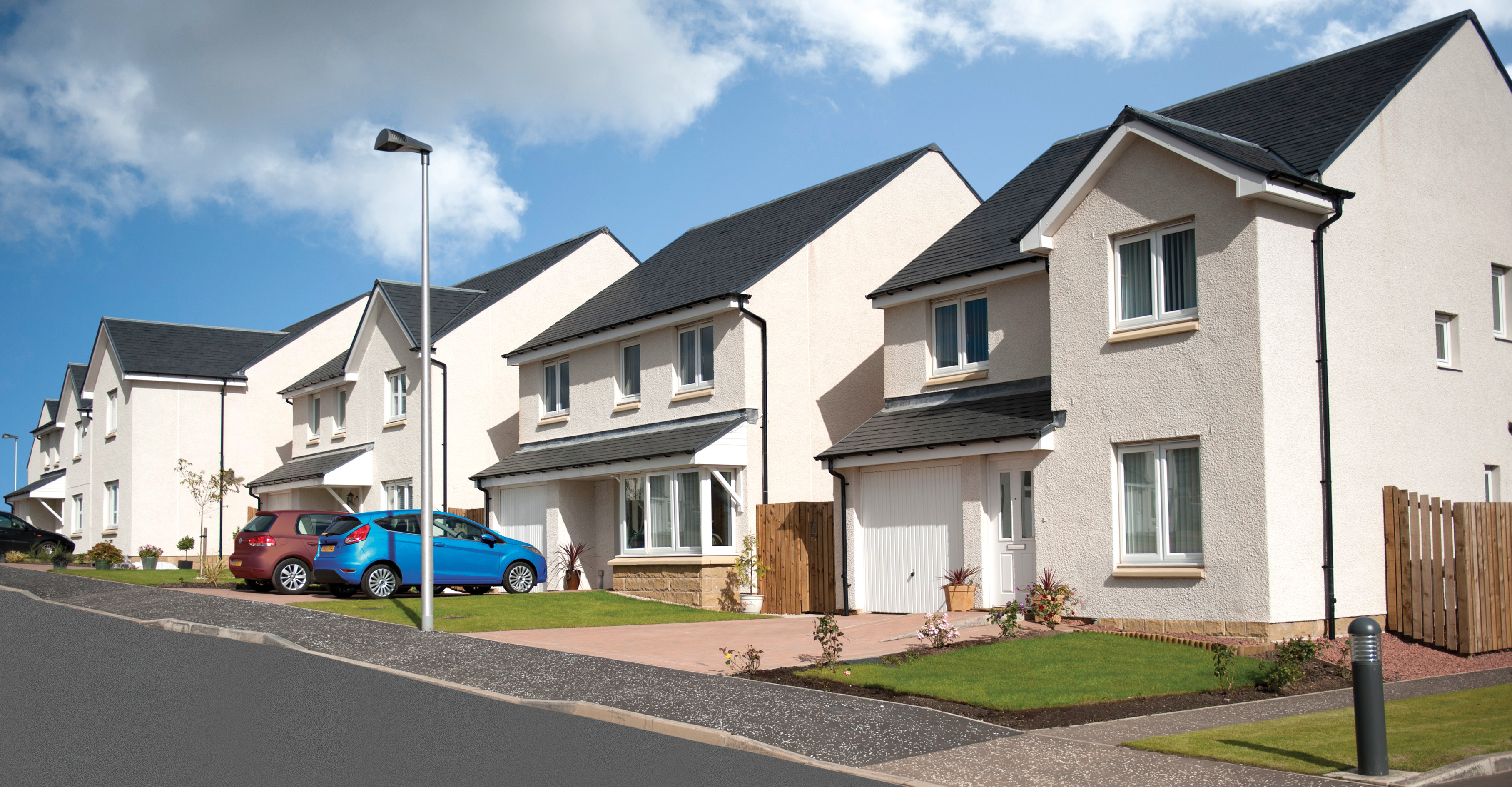 Taylor Wimpey begins work on Edinburgh and Linwood sites