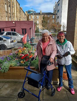 Edinburgh tenants unite to create community garden in city centre