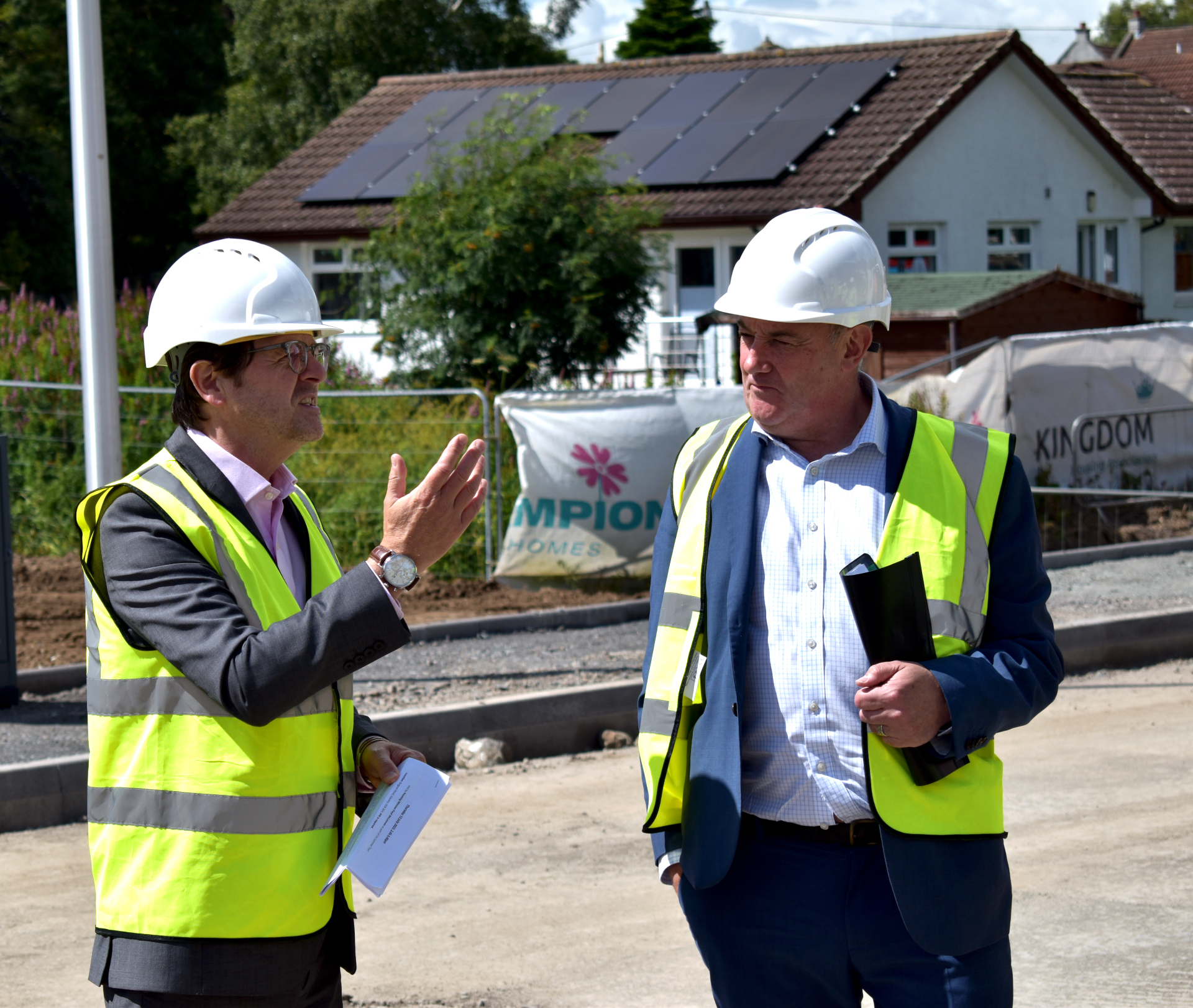 Housing minister visits two flagship Kingdom developments