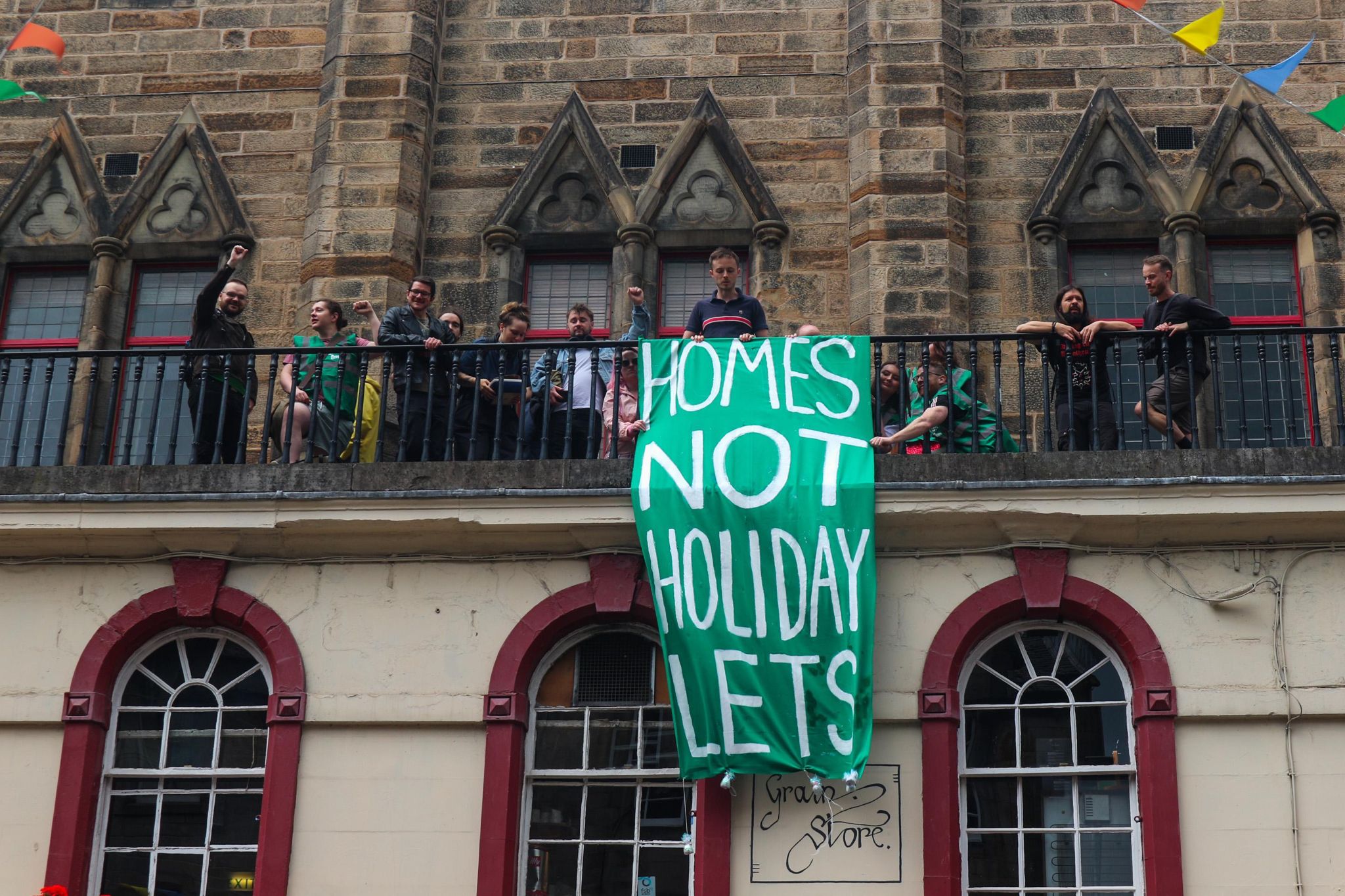 Campaigners drop Old Town banner demanding action on short-term lets