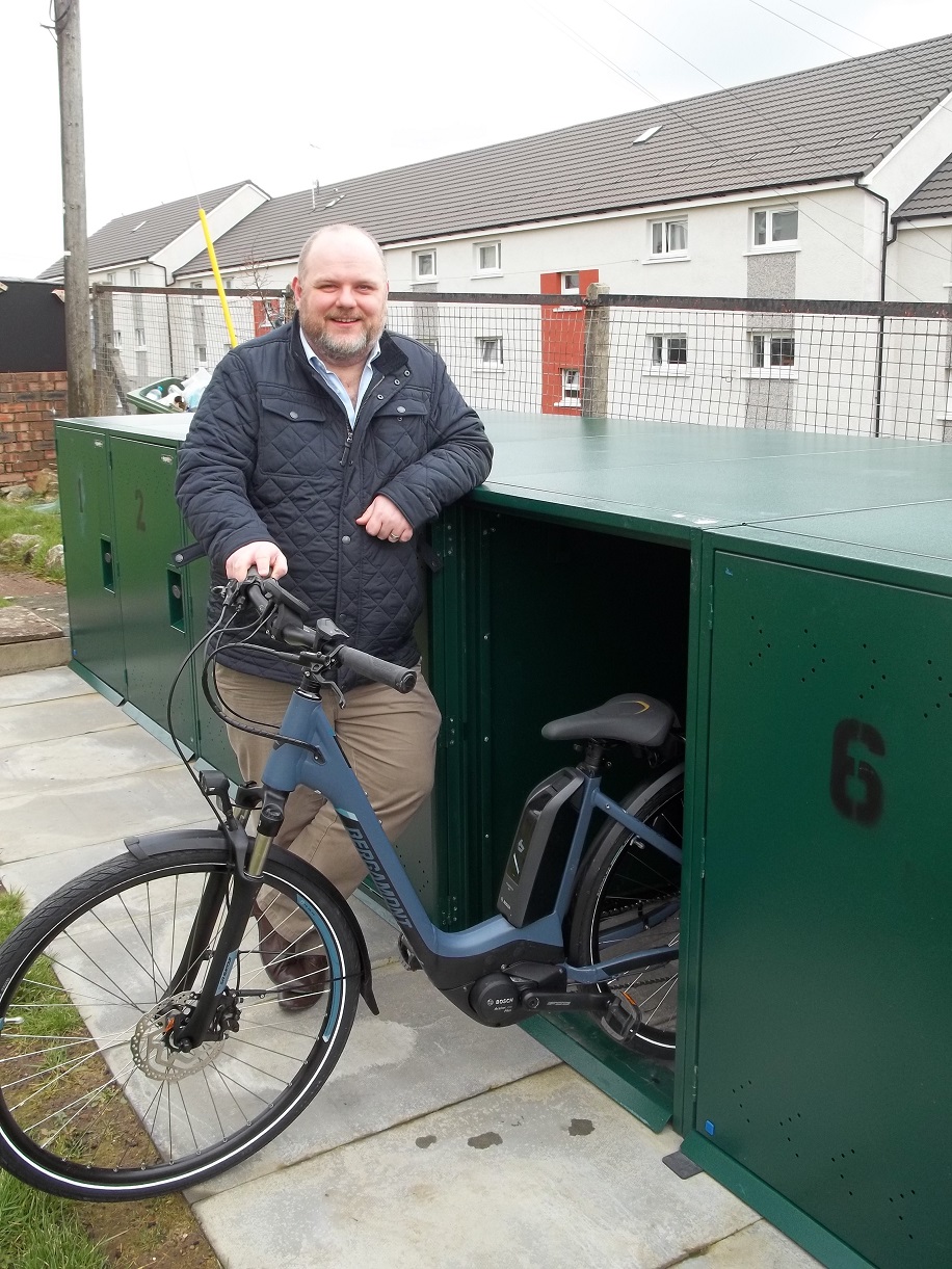 Paisley Housing Association deploys pedal power for Foxbar tenants