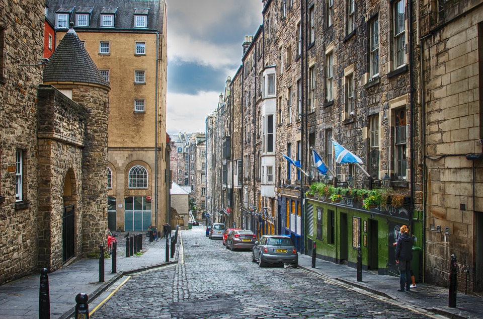 Edinburgh nears short term let control area decision