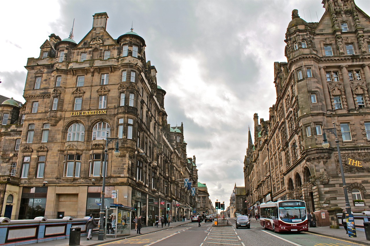 Funding available for eligible households for Edinburgh’s Low Emission Zone