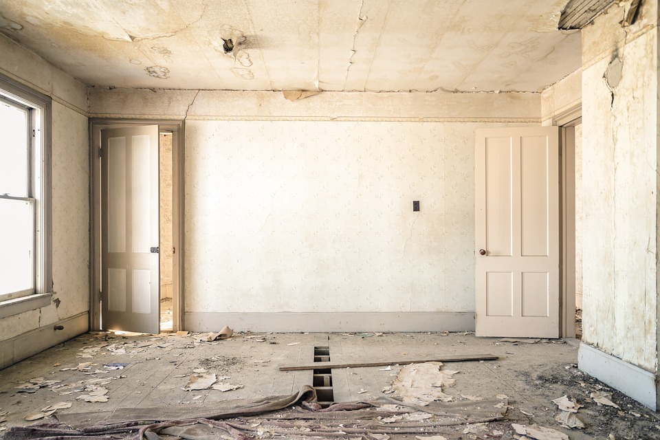 Empty Glasgow flats in 'state of disrepair' could be bought by council