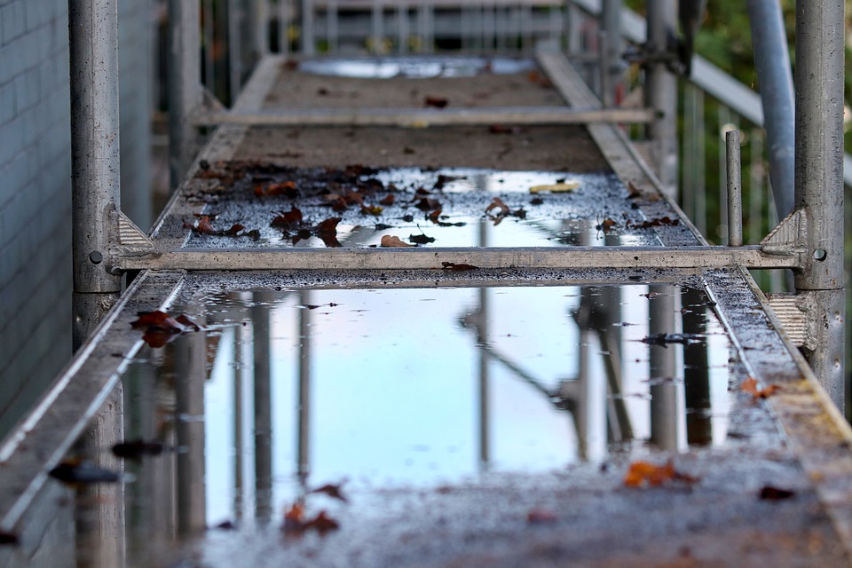 Dundee issues plea over city centre scaffolding